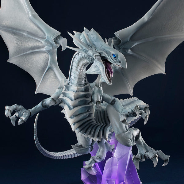 美品　ART WORKS MONSTERS 青眼の白龍 Kenji Ando 遊☆戯☆王」“青眼の白龍”フィギュア、新カラーで登場