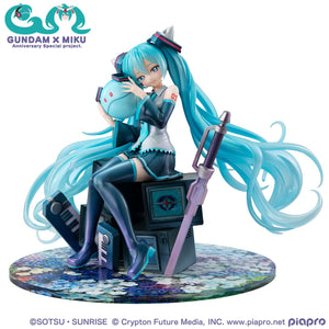 Lucrea: Gundam 45th Anniversary x Hatsune Miku - Hatsune Miku x 00 Gundam