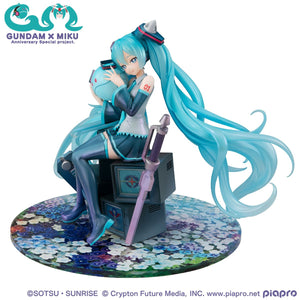 Lucrea: Gundam 45th Anniversary x Hatsune Miku - Hatsune Miku x 00 Gundam