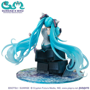Lucrea: Gundam 45th Anniversary x Hatsune Miku - Hatsune Miku x 00 Gundam