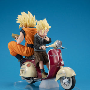 DESKTOP REAL McCOY EX: Dragon Ball Z - Super Saiyan Goku, Super Saiyan Gohan & Motorbike