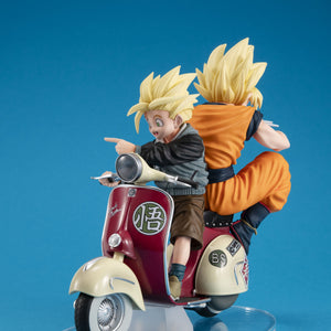 DESKTOP REAL McCOY EX: Dragon Ball Z - Super Saiyan Goku, Super Saiyan Gohan & Motorbike