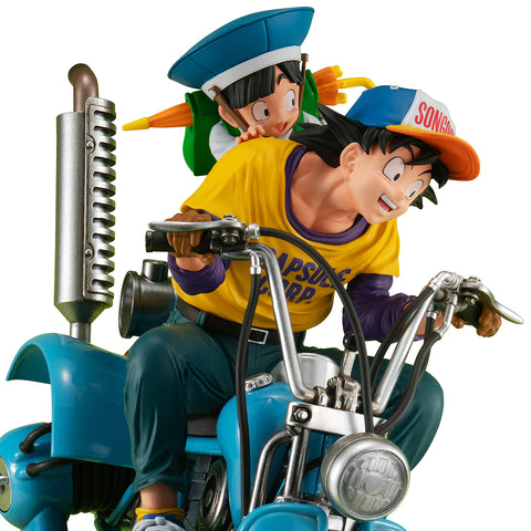 DESKTOP REAL McCOY EX: Dragon Ball Z - Goku & Gohan & Bipedal Robot