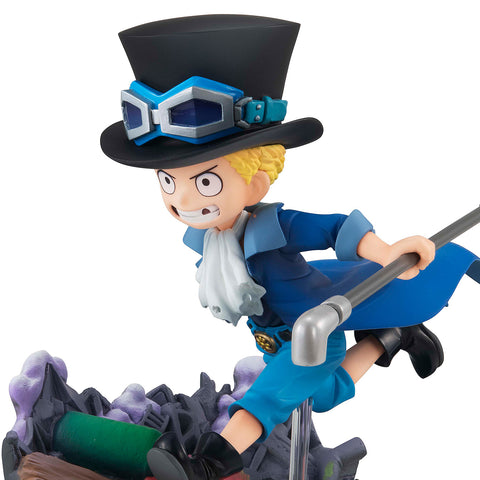  Bandai Anime Heroes - Pick Your Favorite One Piece Hero: Monkey  D Luffy, Roronoa Zoro or Sanji Action Figures with 2 My Outlet Mall  Stickers (Monkey D Luffy) : Toys & Games