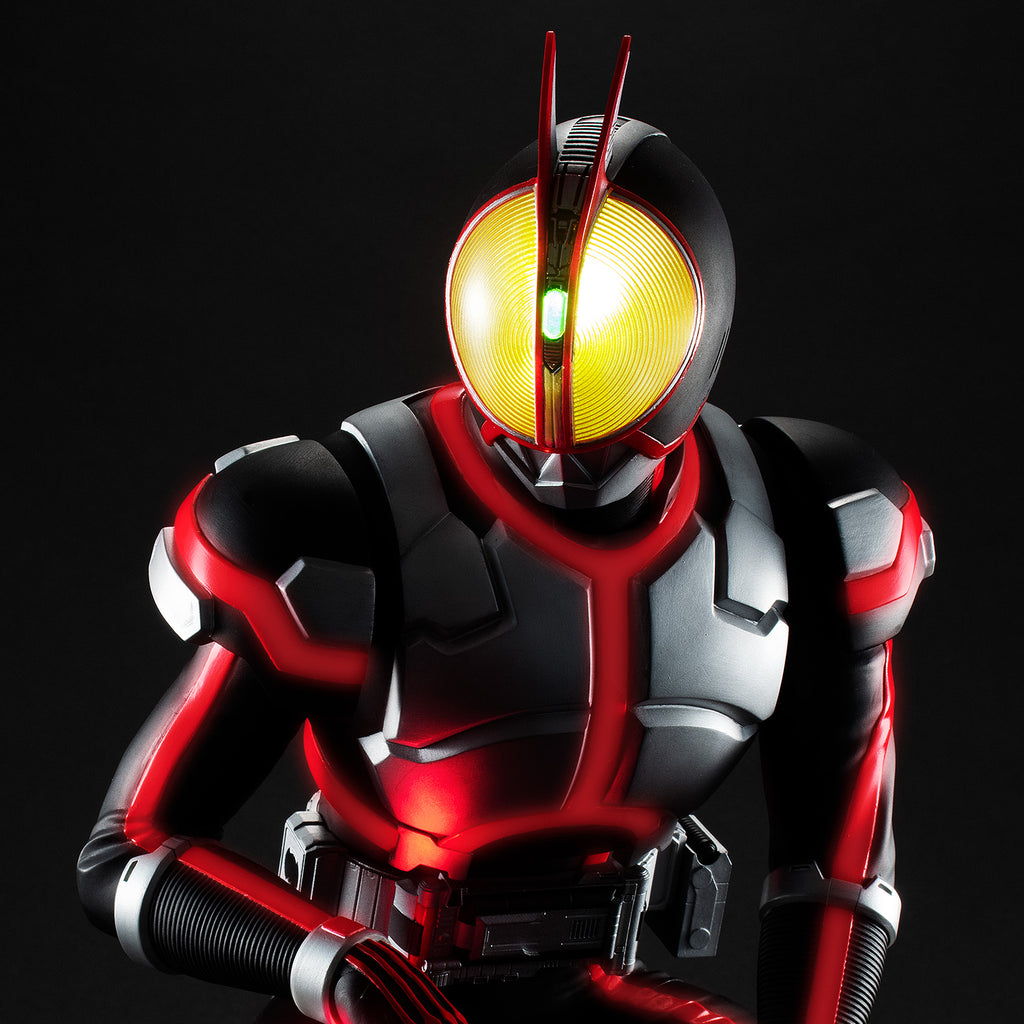 Ultimate Article: Kamen Rider Faiz – megahobby