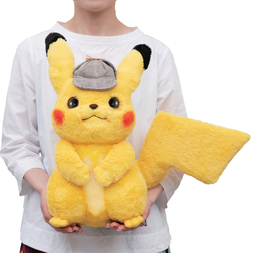 LIFE SIZE DOLL Detective Pikachu megahobby